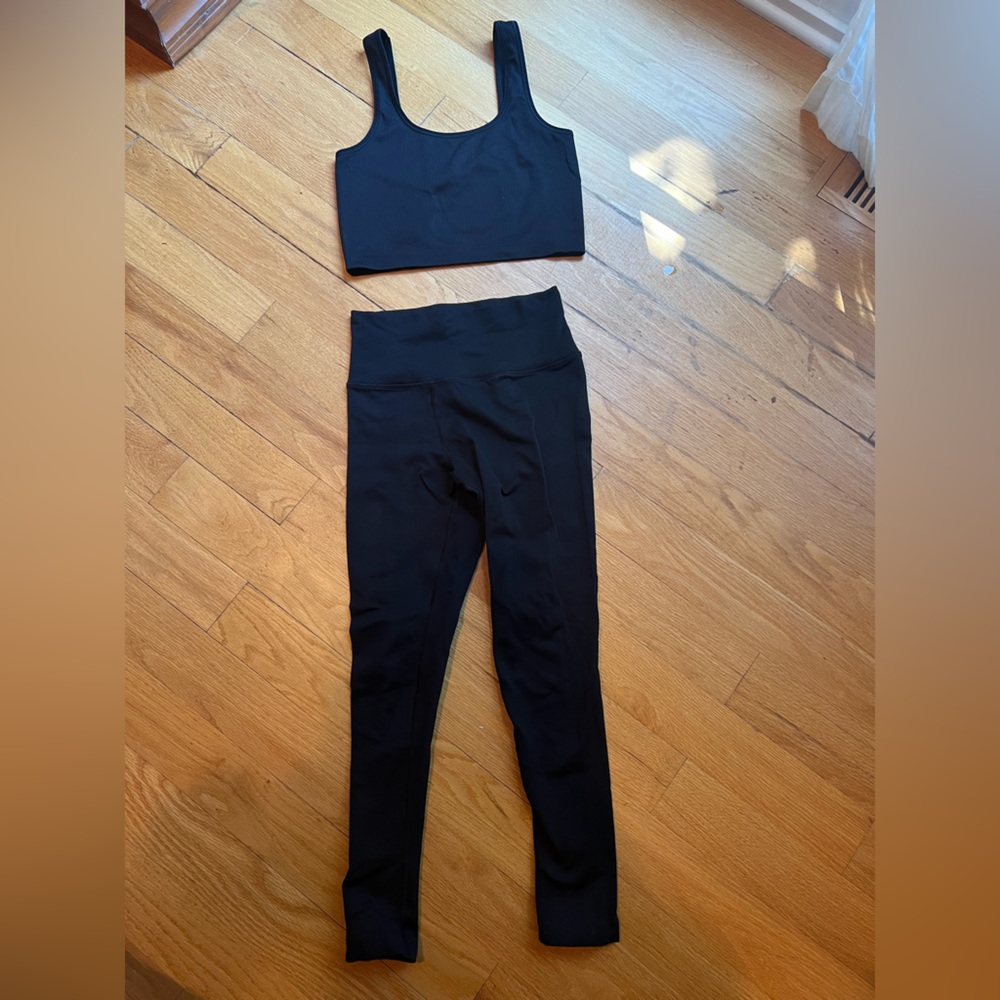 Athleta Aurora Scoop tank crop & aurora seamless leggings black small
